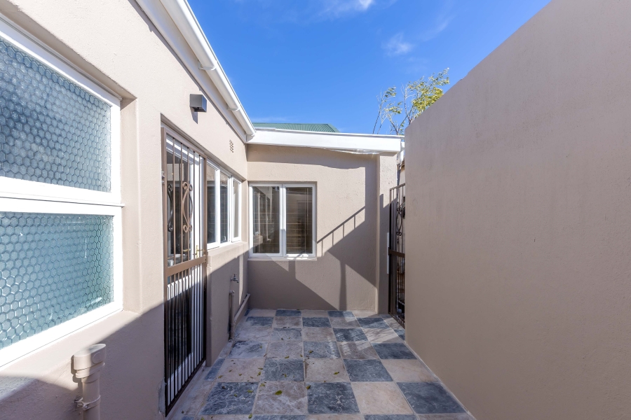 4 Bedroom Property for Sale in Observatory Western Cape